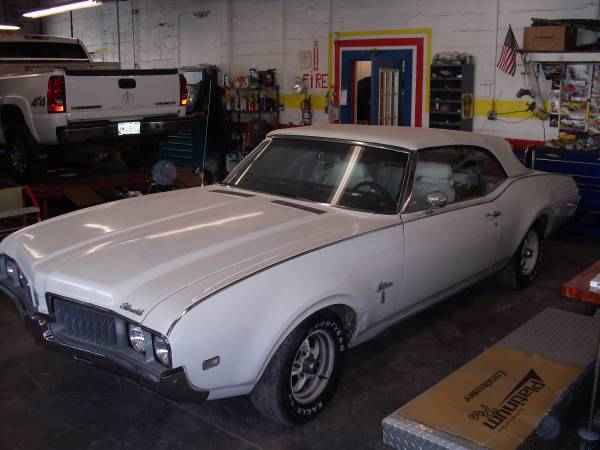 1969 Oldsmobile Cutlass S 350 Convertible