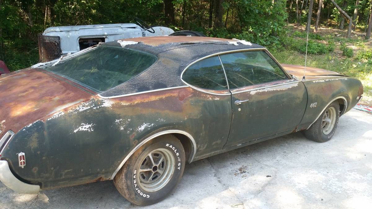 1969 442 and 1965 Impala SS (Jonesboro, GA) | OldsmobileCENTRAL.com