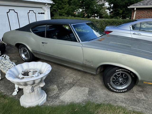 1972 Oldsmobile Cutlass 